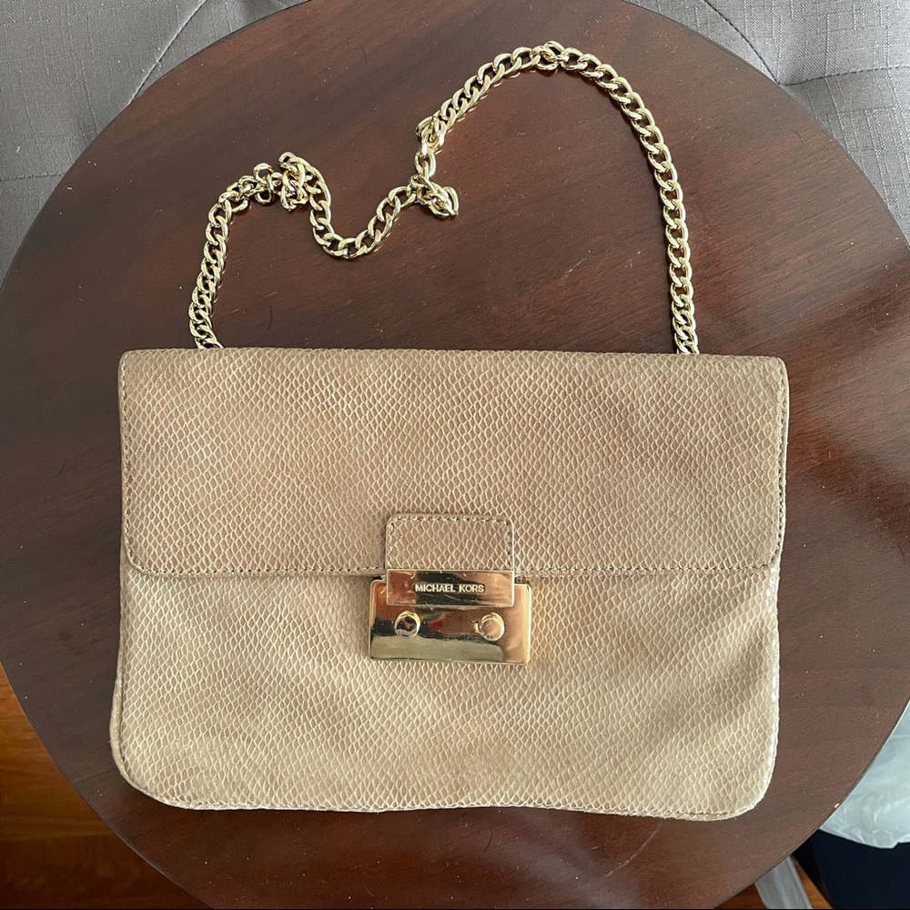 Pretty Michael Kors purse